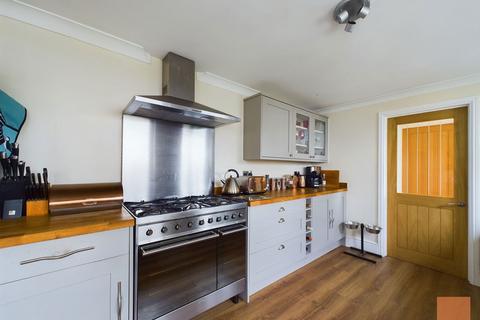 9 Dolcoath Road, Camborne, TR14 8RW