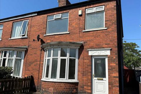 3 bedroom semi-detached house to rent, Warwick Road, Scunthorpe DN16