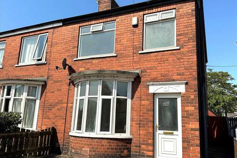 3 bedroom semi-detached house to rent, Warwick Road, Scunthorpe DN16