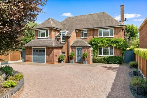 5 bedroom detached house for sale, Hill View Road, Hanbury Park, Worcester.  WR2 4PN