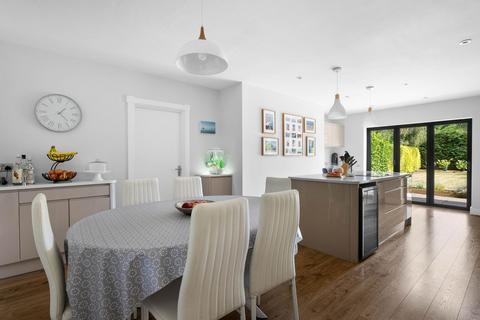 1 Hill View Road, Worcester, WR2 4PN