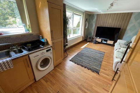 1 bedroom apartment for sale, Llys Newydd, Llwynhendy, Llanelli