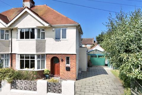 2 Beachcroft Road, Wirral, CH47 6BE