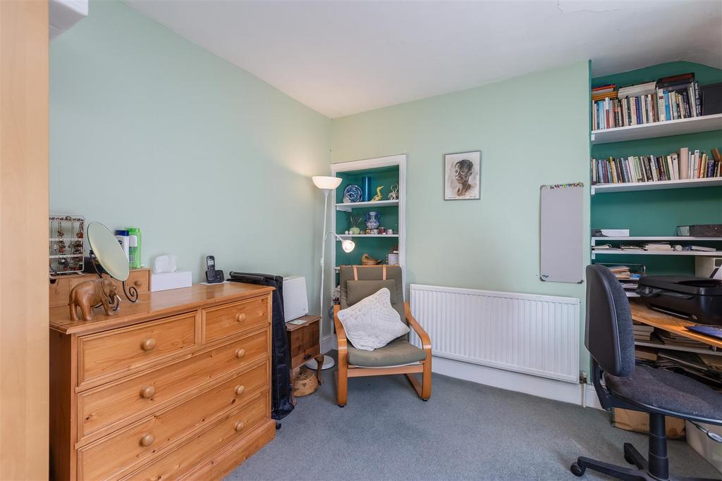 Hill Cottages 28 Bedroom 1-2.jpg