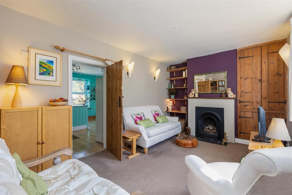 Hill Cottages 28 Sitting Room-2.jpg