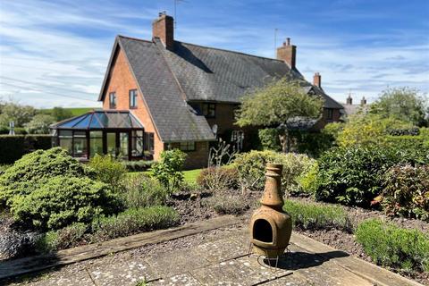 3 bedroom semi-detached house for sale, The Green, Chesterton, Leamington Spa