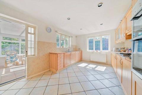 3 bedroom detached house for sale, Woodstock, West Clandon, GU4