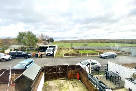 282 Askern Road, Toll Bar, Doncaster, DN5 0QN