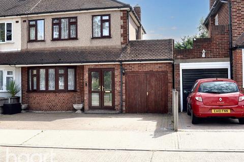 3 bedroom semi-detached house for sale, Millbrook Gardens, Gidea Park, RM2