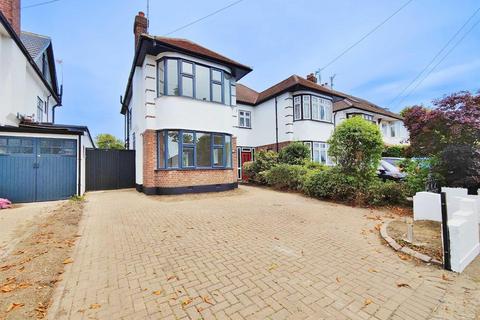 3 bedroom semi-detached house to rent, Prittlewell Chase, Westcliff On Sea