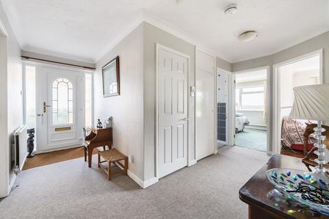 undefined, Crescent Close, Winchester, Hampshire
