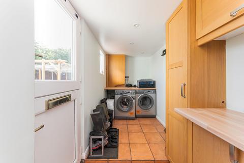 65 Abbott Road, Didcot, OX11 8JA