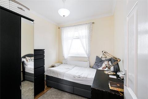 100 Kenneth Road, Romford, RM6 6LP