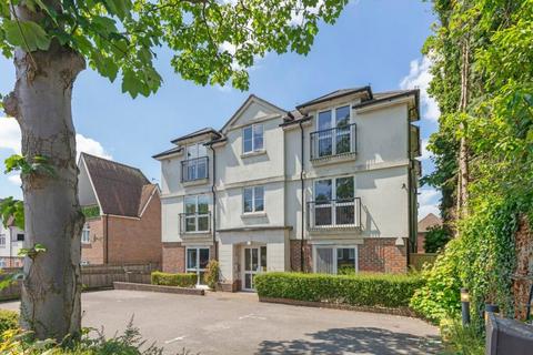 2 bedroom flat for sale, Grove Road, Burgess Hill, West Sussex, RH15 8GF