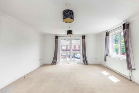 2 bedroom flat for sale, Grove Road, Burgess Hill, West Sussex, RH15 8GF