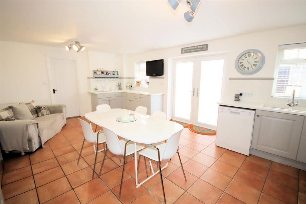 View of Kitchen/Breakfast Room