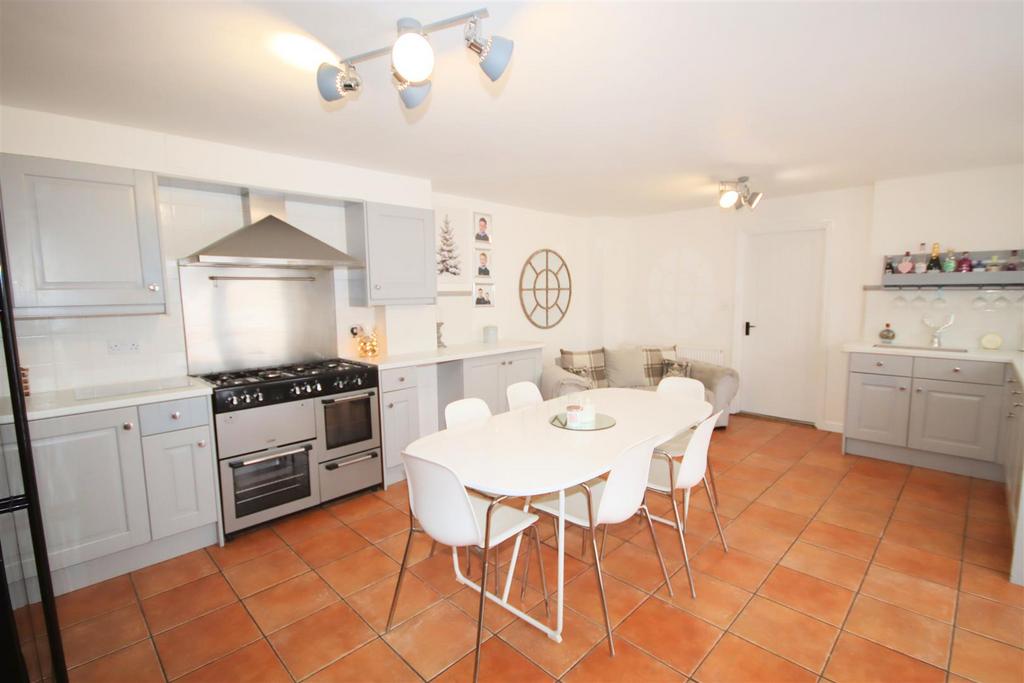 View of Kitchen/Breakfast Room