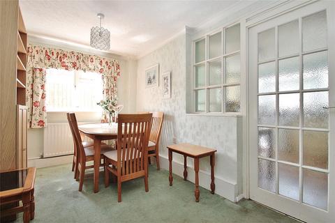 3 bedroom end of terrace house for sale, Highclere Gardens, Woking GU21