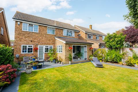 4 bedroom detached house for sale, Mcdivitt Walk, Leigh-on-sea, SS9