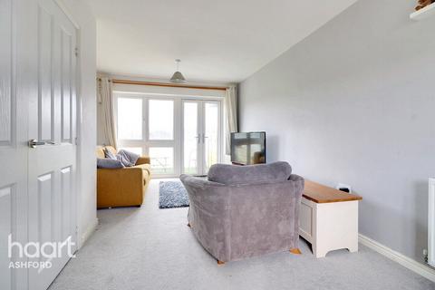 2 bedroom coach house for sale, Repton Avenue, Ashford