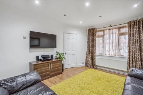 3 bedroom terraced house for sale, Trelawney Avenue, Langley