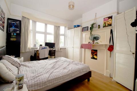 2 bedroom flat for sale, South Ealing Road, Ealing, London, Middlesex, W5 4QD