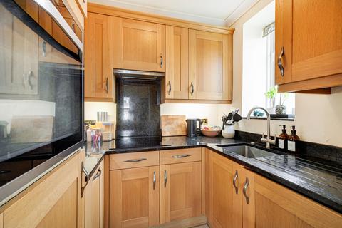 1 bedroom flat for sale, Lexham Gardens, Kensington, London