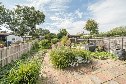 2 bedroom bungalow for sale, Allerford Road, London