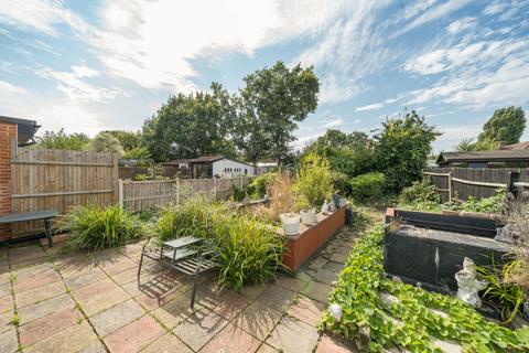 64 Allerford Road, London, SE6 3DF