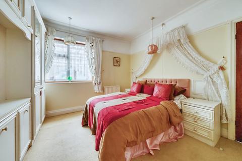 64 Allerford Road, London, SE6 3DF
