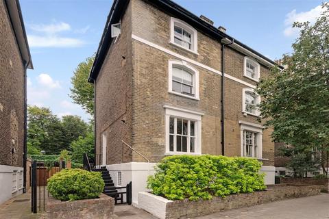 3 bedroom flat to rent, Prince Of Wales Road