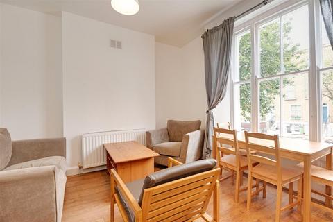 3 bedroom flat to rent, Prince Of Wales Road