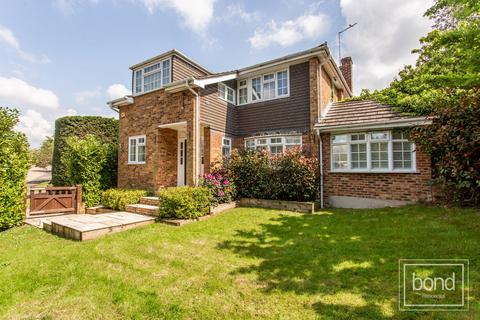 4 bedroom detached house to rent, The Heights, Chelmsford CM3