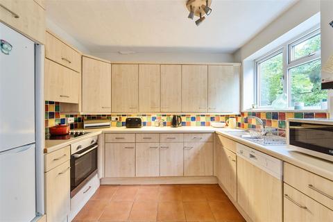 2 bedroom apartment for sale, Ardmay Gardens, Surbiton