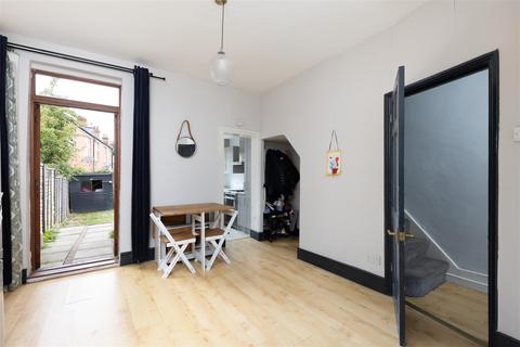 4 bedroom terraced house for sale, Watcombe Road, London