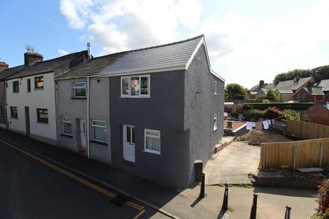 3 bedroom end of terrace house for sale, Maendu Street, Brecon, LD3