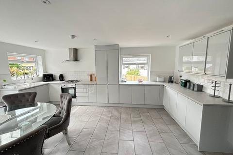 3 bedroom end of terrace house for sale, Maendu Street, Brecon, LD3