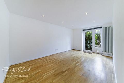 2 bedroom flat for sale, West Bank, Stoke Newington, N16