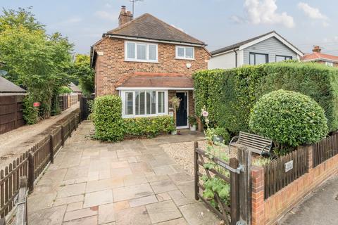 3 bedroom detached house for sale, Steels Lane, Oxshott, Leatherhead, Surrey, KT22