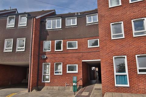 2 bedroom flat for sale, Lilleys Alley, Tewkesbury