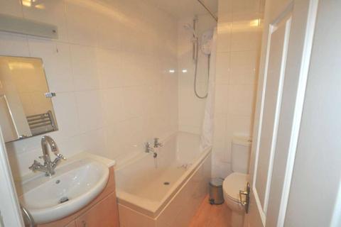 2 bedroom flat to rent, Albert Road, Plymouth PL2