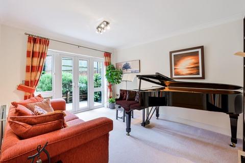 6 bedroom detached house for sale, Hillside, Banstead