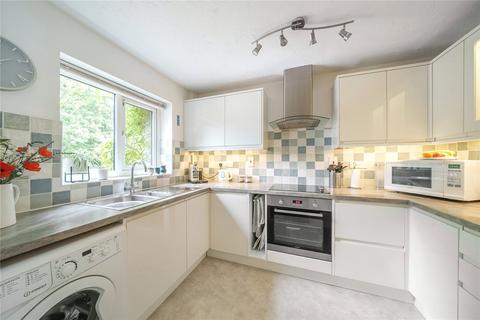 3 bedroom detached house for sale, Alexandra Gardens, Knaphill, Woking, Surrey, GU21