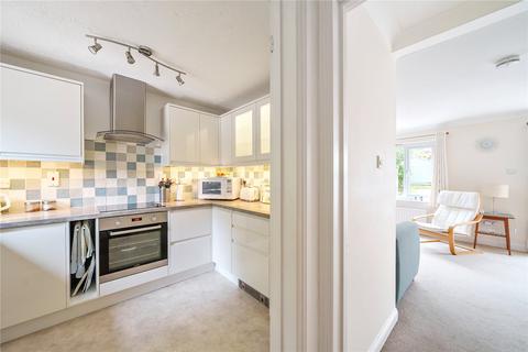 3 bedroom detached house for sale, Alexandra Gardens, Knaphill, Woking, Surrey, GU21