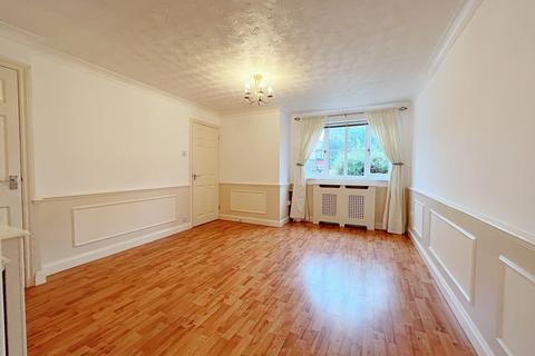 3 bedroom semi-detached house to rent, Lindsey Court, Langham Drive, Rayleigh