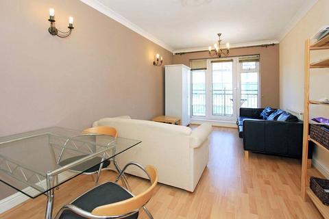 2 bedroom flat to rent, Florin Court 8 Dock Street, Tower Hill, London, E1