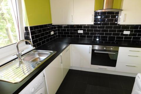 2 bedroom flat to rent, Wellhead Court, Lanark ML11