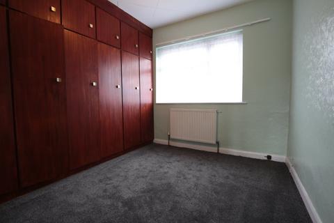 2 bedroom apartment to rent, Fullwell Avenue, Essex IG5