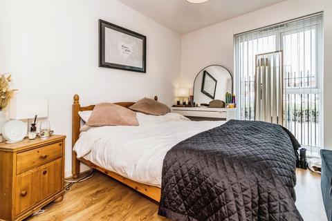 2 bedroom apartment for sale, Derwent Street, Salford M5