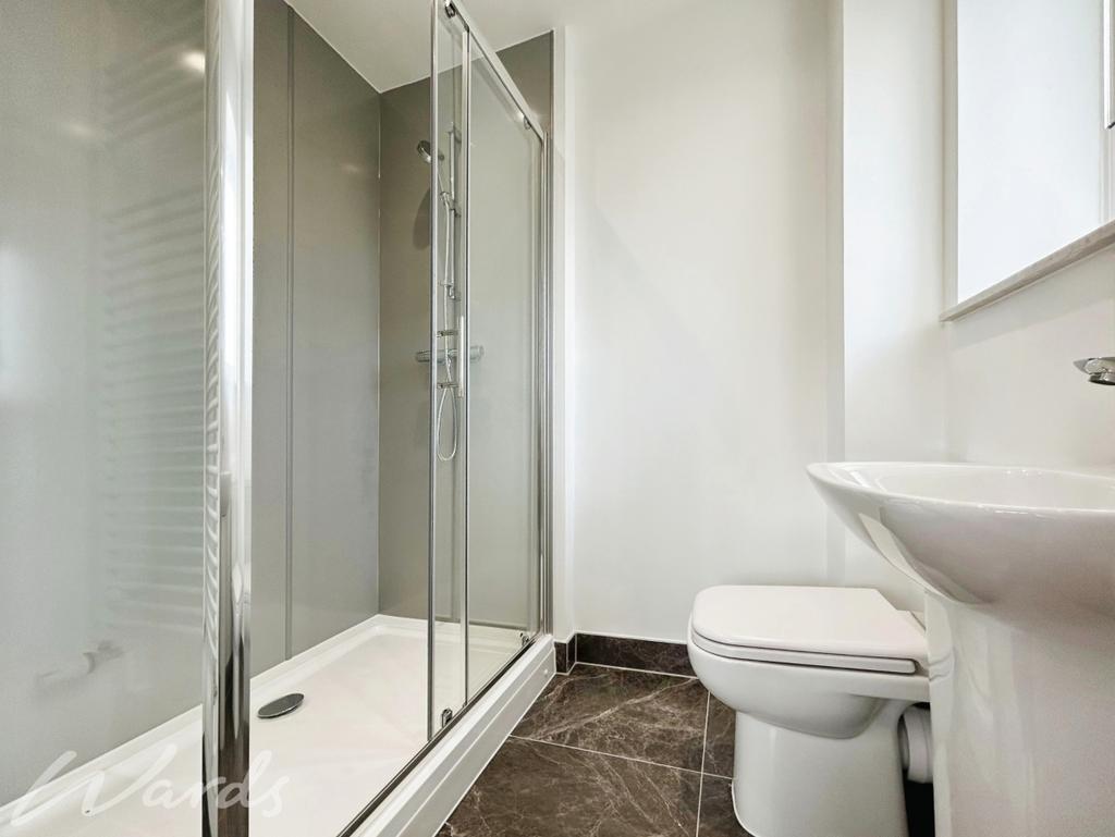 69f71b38-en-suite